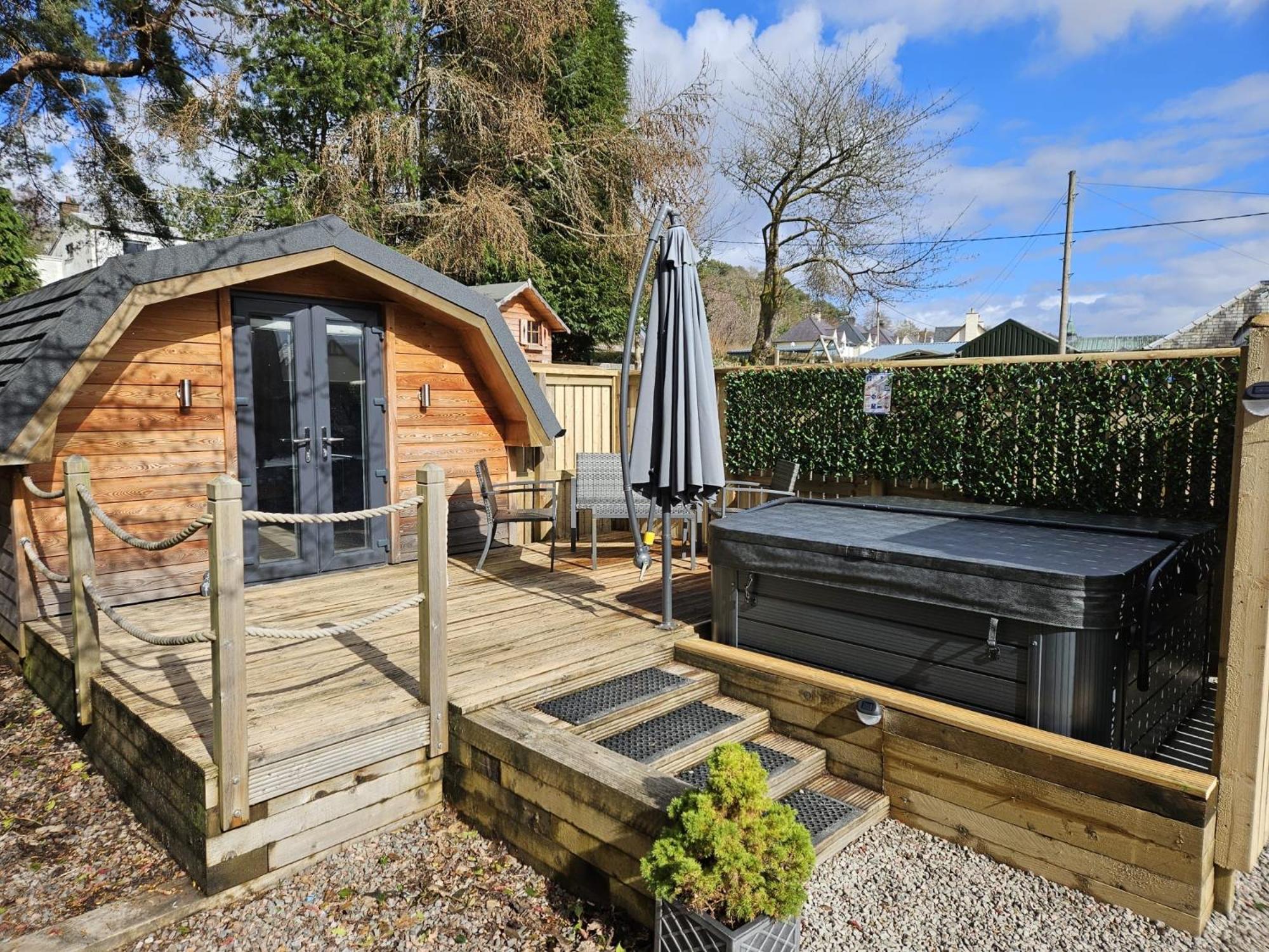 Morvan Pod & Hot Tub Fort William Exteriör bild
